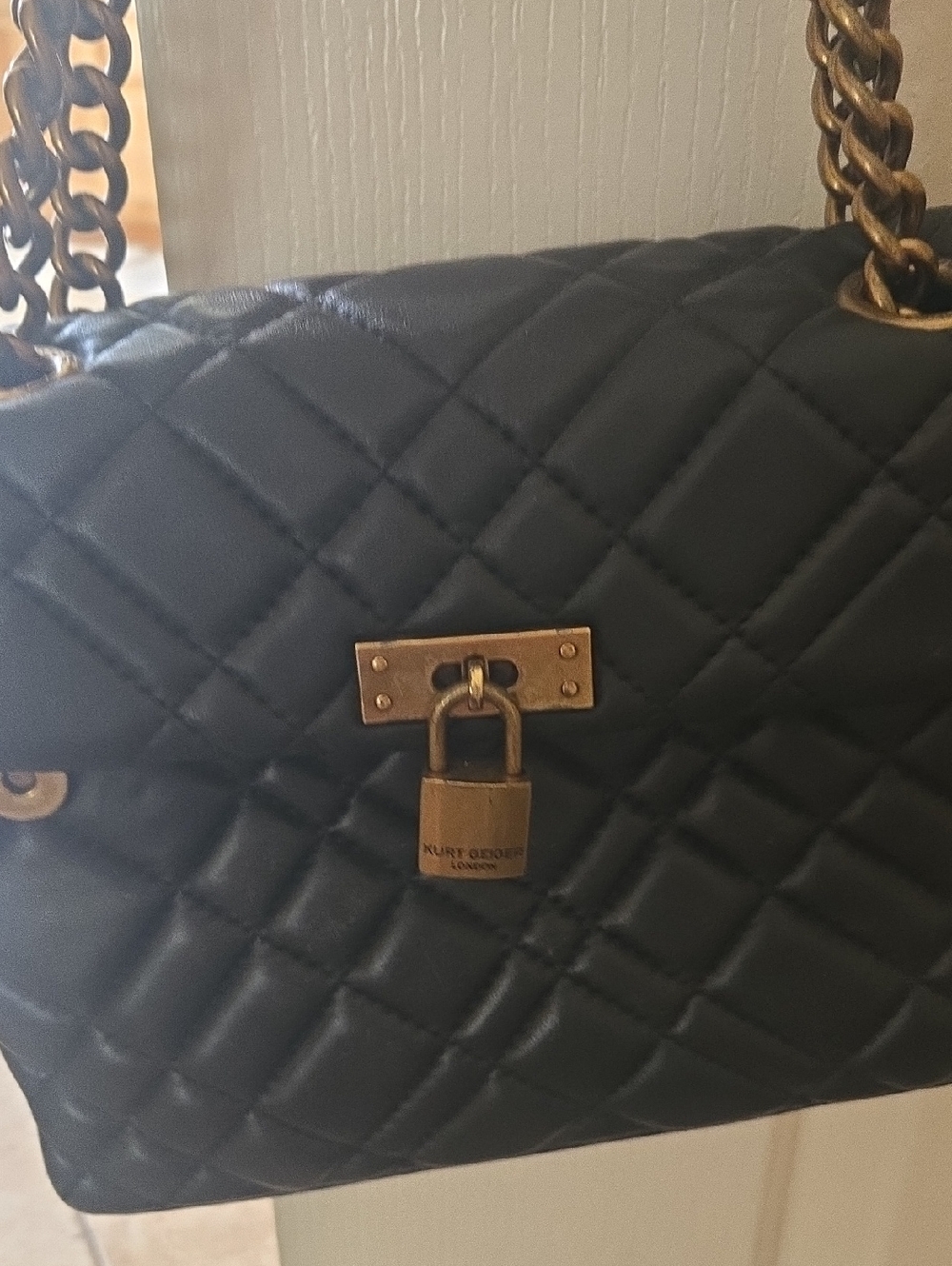 Kurt Geiger Black Quilted Leather Shoulder Bag with Gold Chain NEVER USED